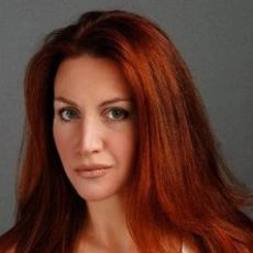 Demi Kazanis