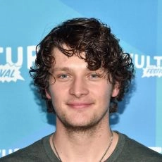 Brett Dier