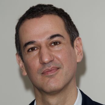 Roberto Santiago
