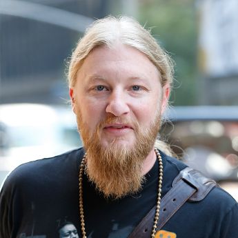 Дерек Тракс