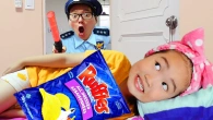 Boram and Conan playing Police