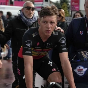 Конспірологічні теорії про Ремко і жарти Рогліча у підсумках першого тижня Джиро | Тандем